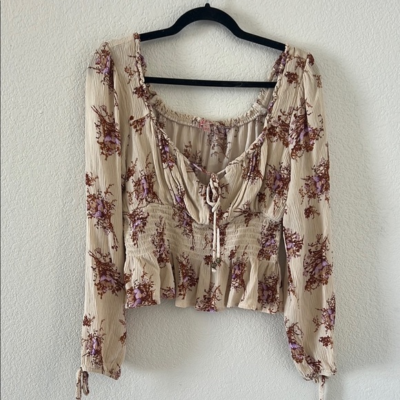 rabbit rose Tops - Floral Cream and Purple Women's Top